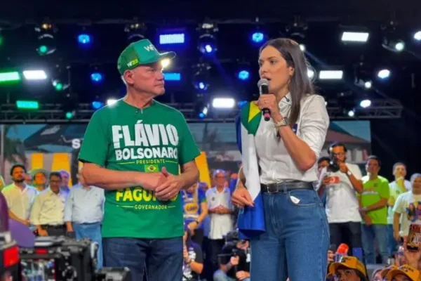 O senador Wellington Fagundes (PL) é candidato ao governo do Estado e a nora dele, a deputada estadual Janaína Riva (MDB) é candidata ao Senado Federal. – Foto: Reprodução