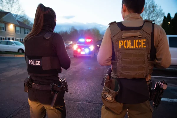 Agentes da polícia dos Estados Unidos  • Divulgação/U.S. Immigration and Customs Enforcement