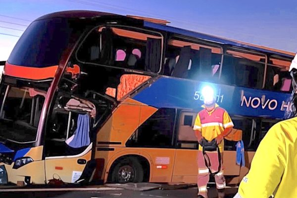 Acidente-onibus-Novo-Horizonte-163-em-Nova-Mutum-juljho-2026-rep-3