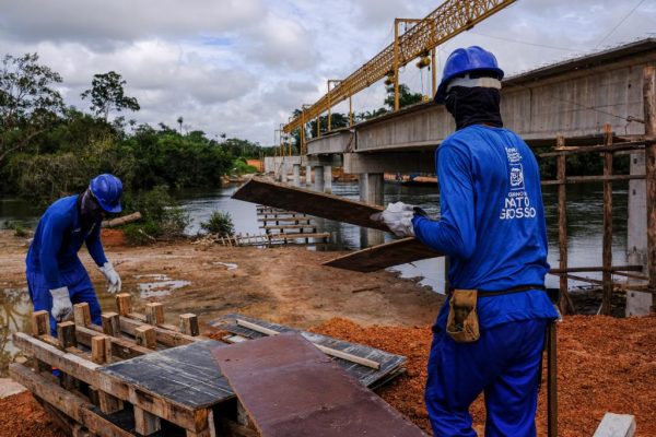 Governo-constrói-10-pontes-de-concreto-no-Vale-do-Araguaia-Foto-Secom-MT