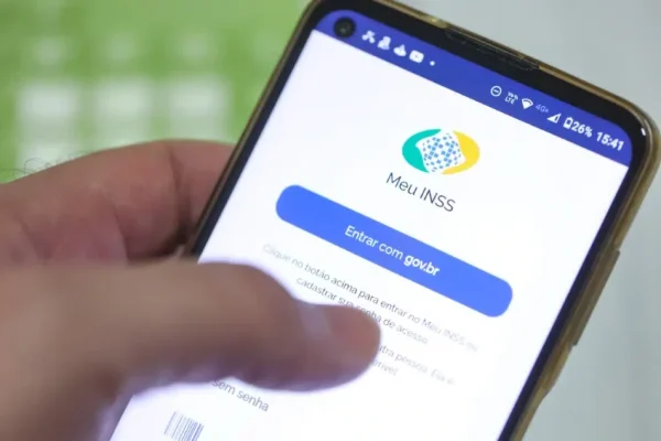 RAFASTOCKBR / SHUTTERSTOCK.COM